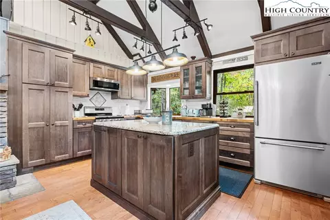 Kitchen - 713 Pine Ridge Rd, Beech Mountain, NC 28604 photo 1 of 2