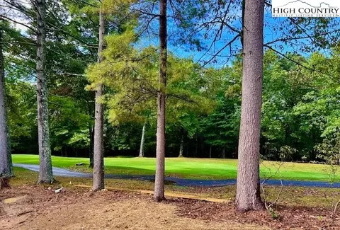 Exterior - 82 Iris Dr, Roaring Gap, NC 28668 photo 3 of 5