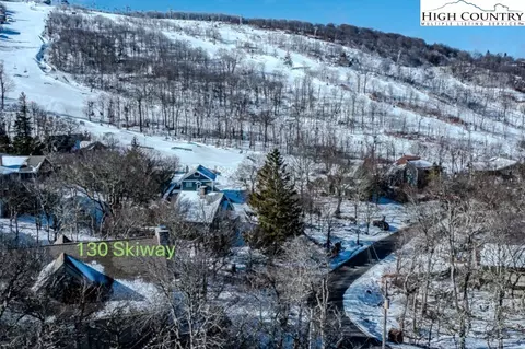130 Skiway Cir, Beech Mountain, NC 28604