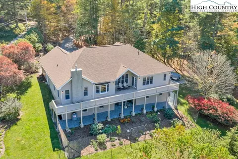337 Balsam Ln, Banner Elk, NC 28604