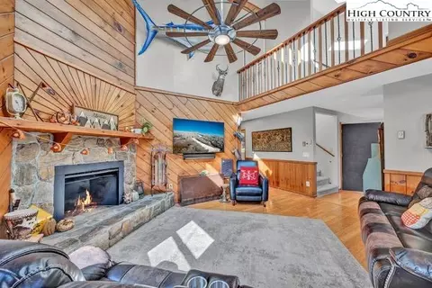 429 Adams Apple, Banner Elk, NC 28604