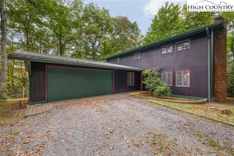 547 Deck Hill Rd, Boone, NC 28607