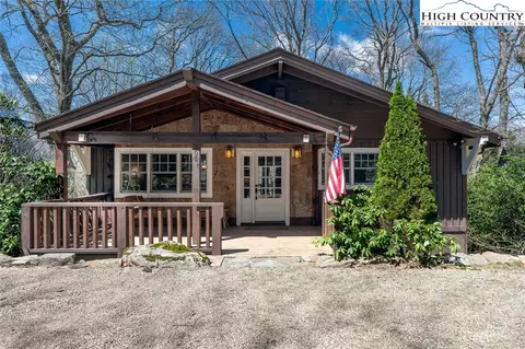 205 Honey Hill Dr, Blowing Rock, NC 28605