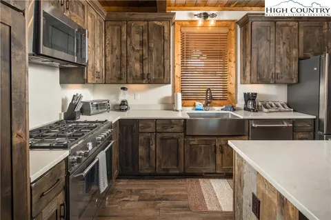 Kitchen - 44 Camp Eagle Loop, Banner Elk, NC 28604 photo 3 of 5