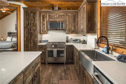 Kitchen - 44 Camp Eagle Loop, Banner Elk, NC 28604 photo 4 of 5