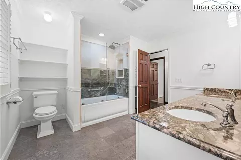Bath - 955 Dogwood, Boone, NC 28607 photo 5 of 7