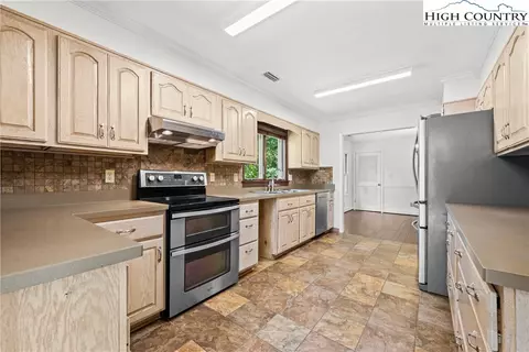 Kitchen - 955 Dogwood, Boone, NC 28607 photo 1 of 3