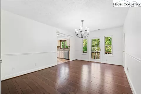 Dining - 955 Dogwood, Boone, NC 28607 photo 2 of 3