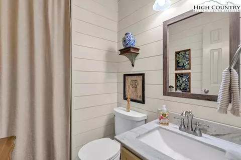 Bath - 129 Bunny Ln #E1, Boone, NC 28607 photo 1 of 1
