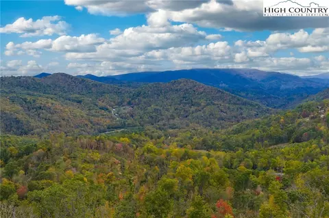 66 White Eagle Trail # g, Banner Elk, NC 28604