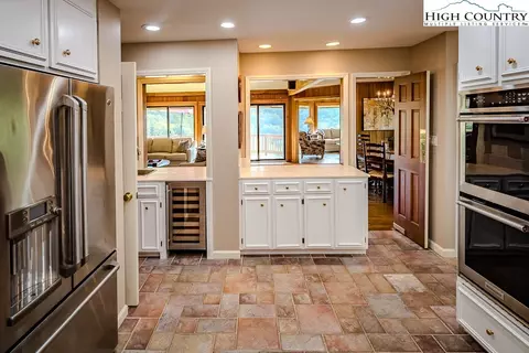 Kitchen - 233 Balsam, Boone, NC 28607 photo 3 of 5