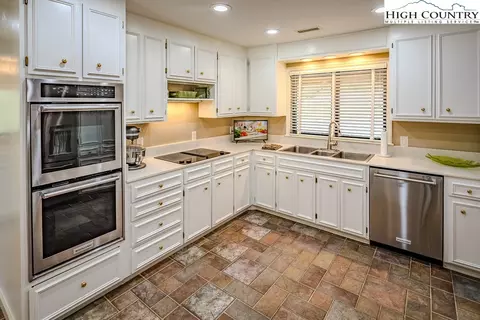 Kitchen - 233 Balsam, Boone, NC 28607 photo 2 of 5