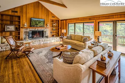 Living - 233 Balsam, Boone, NC 28607 photo 2 of 8