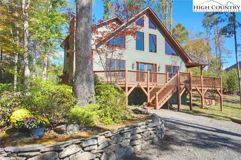 168 Green Berry Ln, Vilas, NC 28692