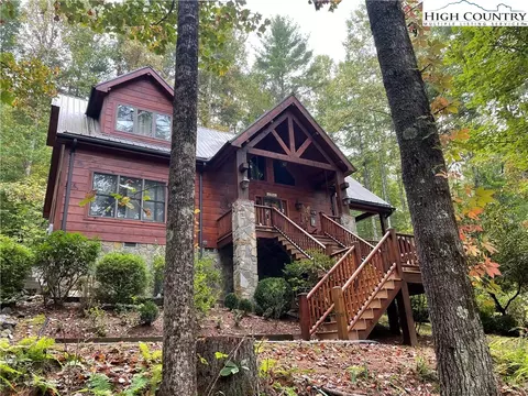 532 Woodland Rdg, Lansing, NC 28643