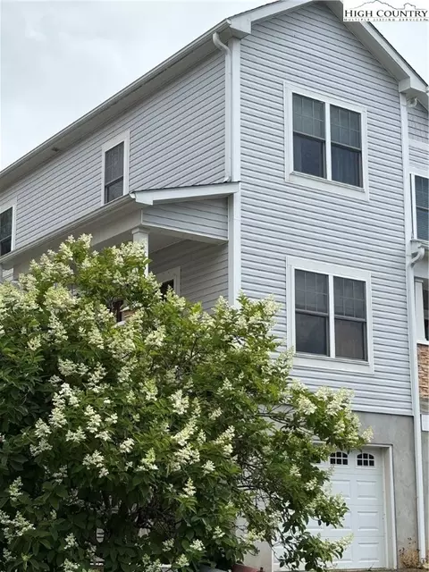 188 Stratford Ln #16B, Boone, NC 28607
