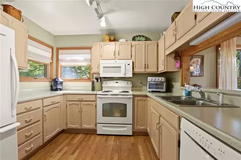 Kitchen - 504 St Andrews Rd, Beech Mountain, NC 28604 photo 1 of 5