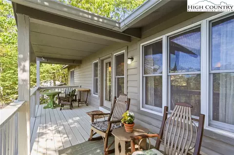 Exterior - 504 St Andrews Rd, Beech Mountain, NC 28604 photo 5 of 7