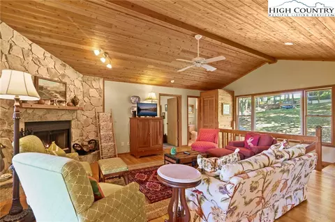 Living - 504 St Andrews Rd, Beech Mountain, NC 28604 photo 4 of 6