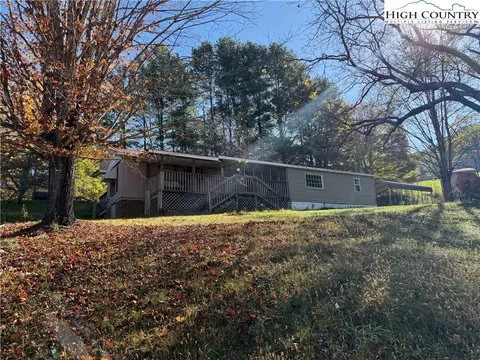 253 Bobby Rash Rd, Lansing, NC 28643