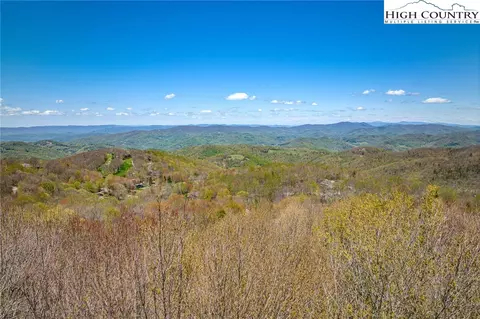 201 Grassy Gap Loop Rd, Beech Mountain, NC 28604 photo 9