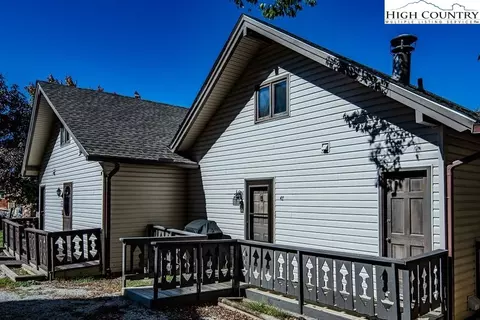 Exterior - 115 N Pinnacle Ridge Rd #47, Beech Mountain, NC 28604 photo 3 of 5