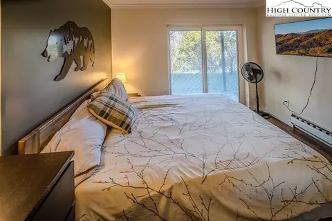 Bedroom - 115 N Pinnacle Ridge Rd #47, Beech Mountain, NC 28604 photo 4 of 5