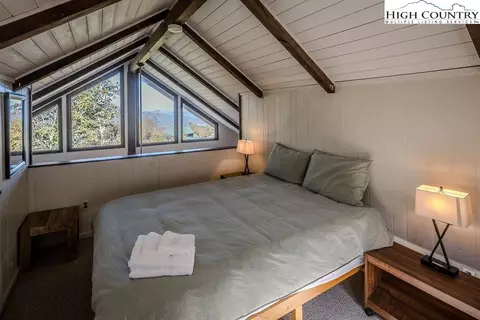Bedroom - 115 N Pinnacle Ridge Rd #47, Beech Mountain, NC 28604 photo 5 of 5