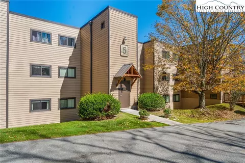105 Sugar Ski Dr #534, Sugar Mountain, NC 28604