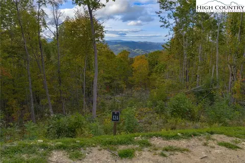 lot124 Tower Oaks Trl, Elk Park, NC 28622