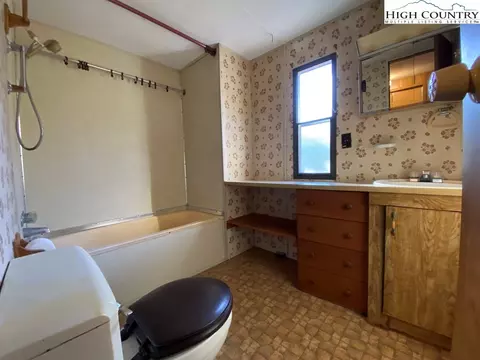Bath - 176 Frontier Passage Trl, Lansing, NC 28643 photo 1 of 1