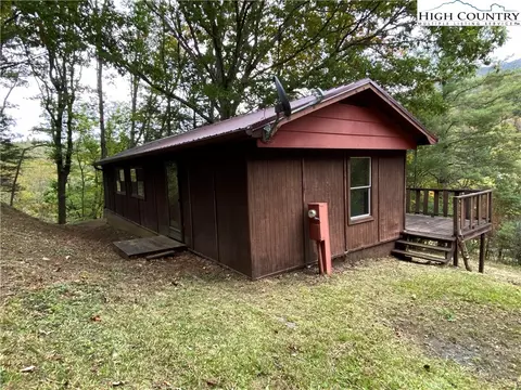 Exterior - 176 Frontier Passage Trl, Lansing, NC 28643 photo 2 of 3