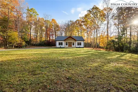 184 Brookside Dr, West Jefferson, NC 28694