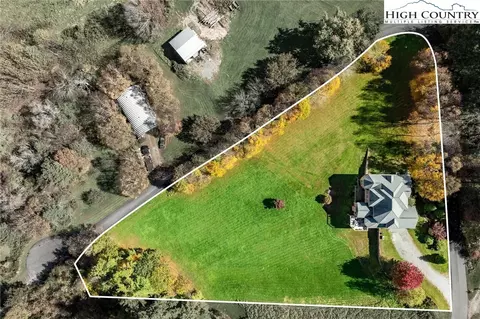 811 Chestnut Knob Rd, Boone, NC 28607 photo 2