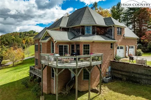 811 Chestnut Knob Rd, Boone, NC 28607 photo 3