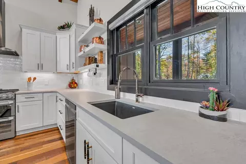 Kitchen - 322 S Creek Dr, Boone, NC 28607 photo 5 of 5