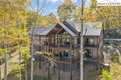 Exterior - 322 S Creek Dr, Boone, NC 28607 photo 3 of 12