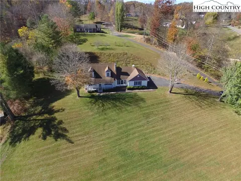 709 Deep Ford Rd, Lansing, NC 28643 photo 2