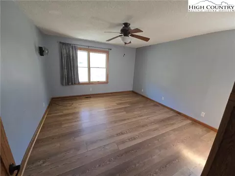 709 Deep Ford Rd, Lansing, NC 28643 photo 12