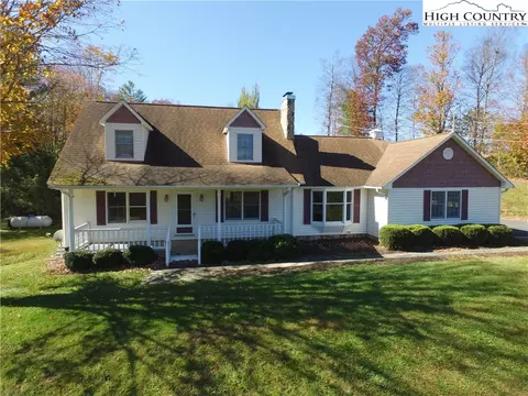 709 Deep Ford Rd, Lansing, NC 28643