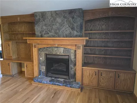 709 Deep Ford Rd, Lansing, NC 28643 photo 6