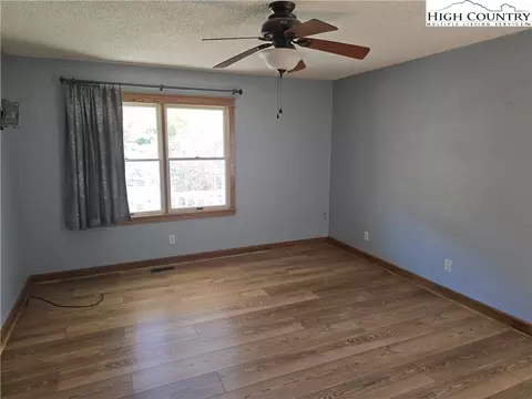 709 Deep Ford Rd, Lansing, NC 28643 photo 18