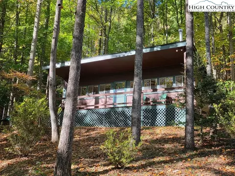 4091 Big Ivy Rd, Purlear, NC 28665