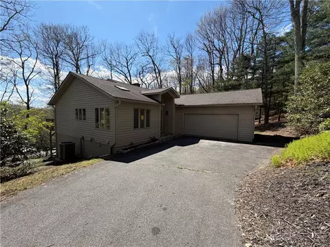 178 Sorrento Park Dr, Blowing Rock, NC 28605