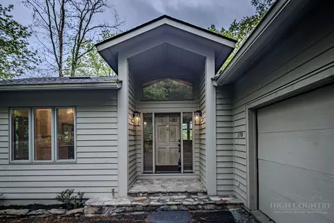 178 Sorrento Park Dr, Blowing Rock, NC 28605