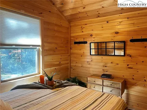 Bedroom - 267 Crowe Dr, Ennice, NC 28623 photo 2 of 4