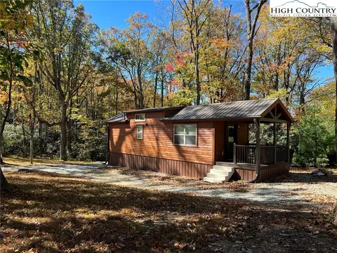 267 Crowe Dr, Ennice, NC 28623