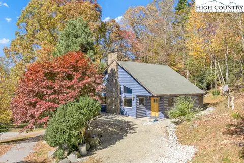 197 Hummingbird Hl, Boone, NC 28607