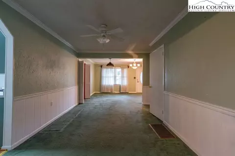 881 Queen St, Boone, NC 28607 photo 19