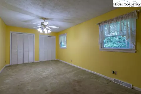 881 Queen St, Boone, NC 28607 photo 24